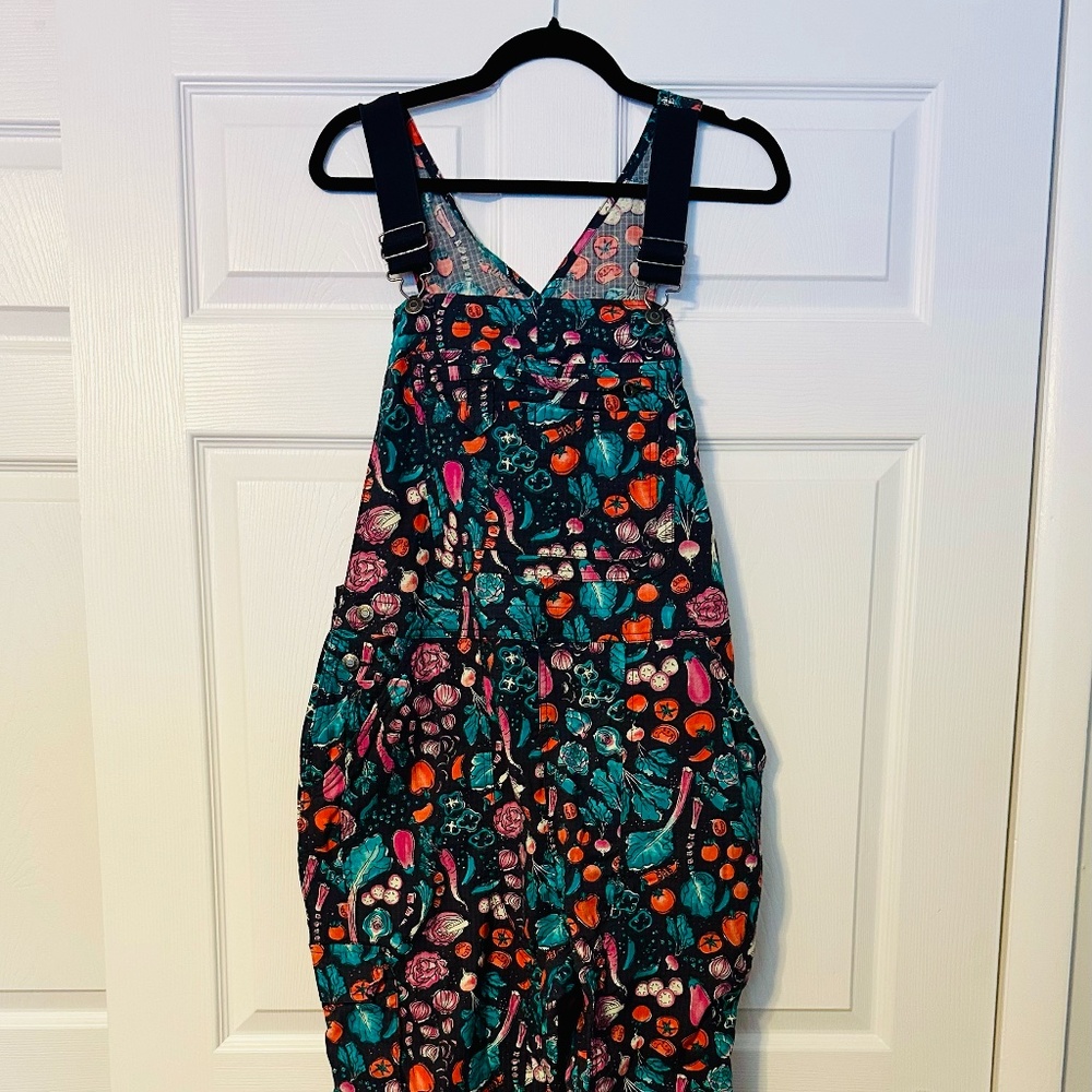 Duluth Trading Co. Women's Heirloom Gardening Bib Overalls